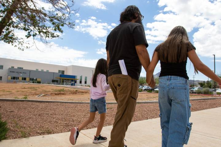 ‘Nobody likes displacement’: EPISD elementary students to walk new hallways following school closures