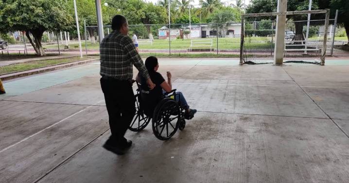 Reforman reglamento capitalino de atención a personas con discapacidad