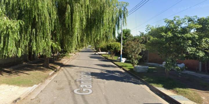 Balearon a un joven frente a su casa en Rosario y está internado en grave estado