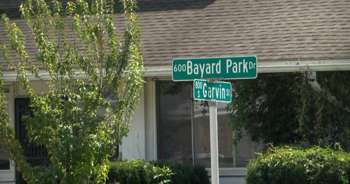 Evansville police investigating after multiple homes hit with gunfire on back