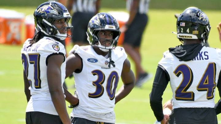 Ravens set initial 53-man roster: Reuben Lowery makes team