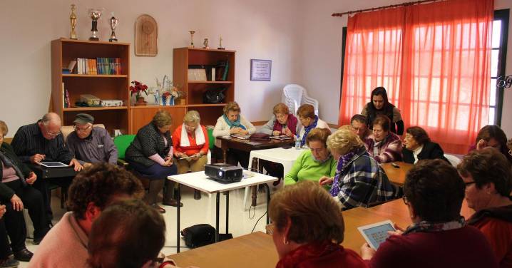 El Ayuntamiento de Granada abre el plazo de inscripción para los Talleres de Envejecimiento Activo dirigidos a personas mayores