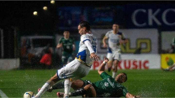 Llegó la tormenta de Santa Rosa: se suspendió el partido entre Sarmiento y Rosario Central por las intensas lluvias