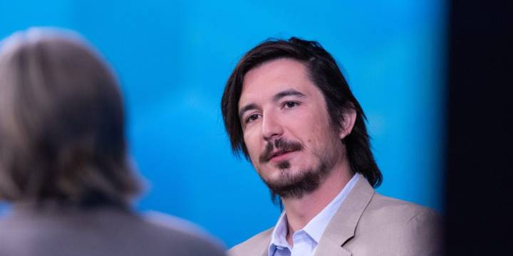Robinhood CEO admits his RTO call was wrong and now says execs must be in the office 5 days a week: ‘Your manager is going through more pain than you’