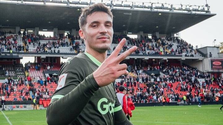 Valery Fernández, ya en el Real Zaragoza: "El tío en ocho años de carrera a metido ocho goles y dos asistencias"