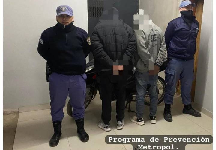 Frustraron el robo de una moto y detuvieron a dos hombres