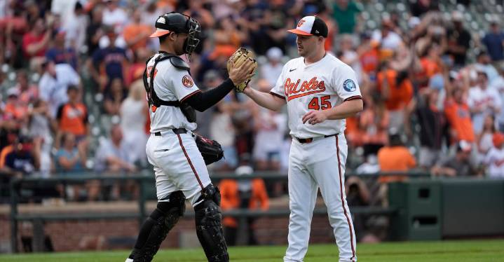 Monday Bird Droppings: Another four