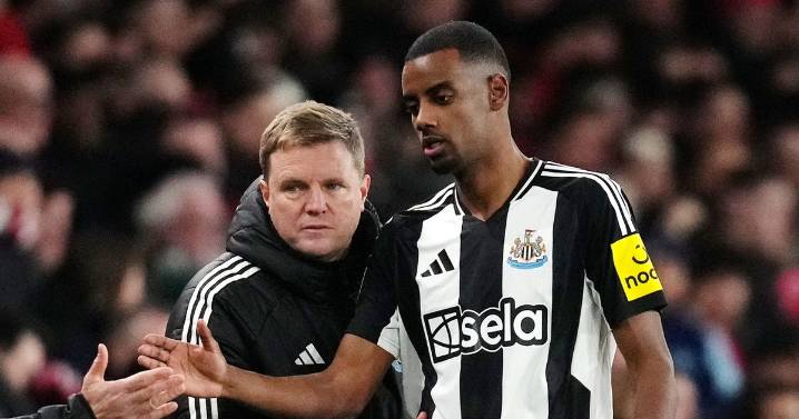 Eddie Howe sends fearful warning to Newcastle board over Alexander Isak transfer saga