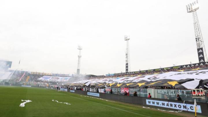 Hincha de Colo Colo falleció durante el Superclásico tras caer del techo en el Monumental