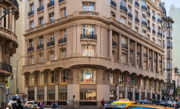 Fin de un emblema: vacían la histórica sede del Ministerio de Trabajo