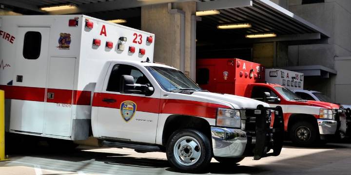 Circus performer goes from the stage to the ambulance at EMT graduation ceremony