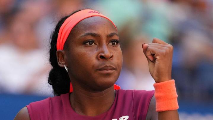 Coco Gauff plays a stress-free match at the US Open and will play Naomi Osaka next