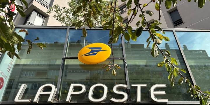 European postal services suspend shipment of packages to US over import tariffs