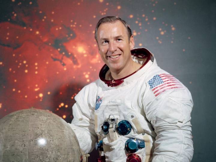“Inspiró a millones de personas”. Murió Jim Lovell, astronauta de la fallida misión Apolo 13 a la Luna