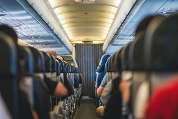 United Flight Turns Around Due to Greenland Airport Security Staff Issue