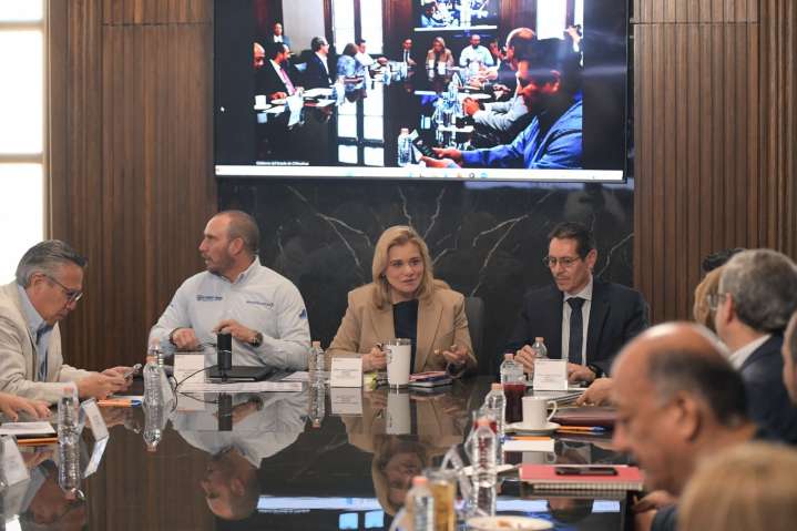 Maru Campos revisa con gabinete avance de estrategia contra el sarampión