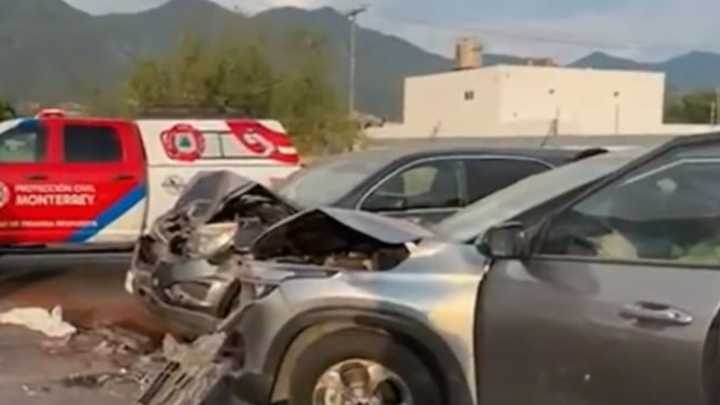 Choque Múltiple de 5 Autos Provoca Caos Vial en la Carretera Nacional, en Monterrey
