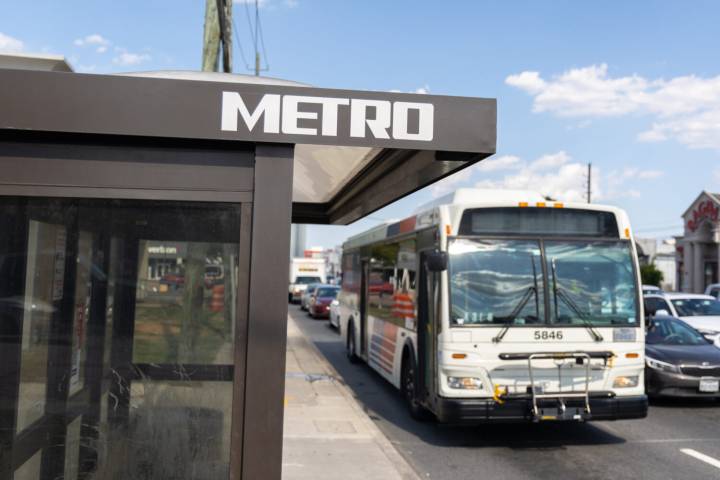 Houston ISD high school students can get free rides from METRO through new partnership