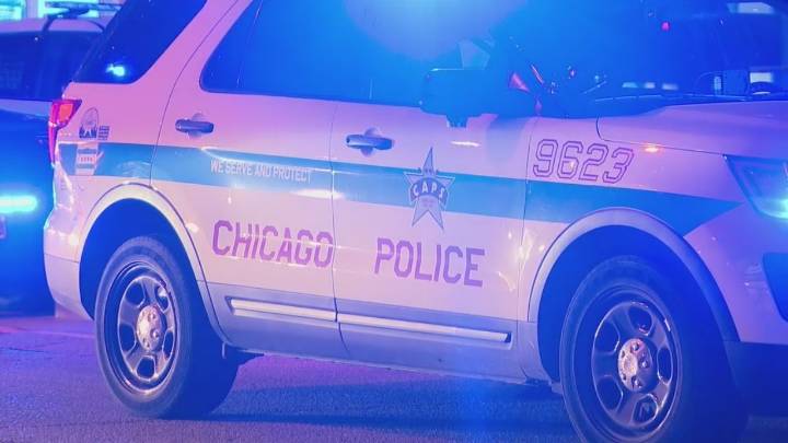 Man shot by 3 on Chicago's West Side
