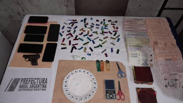 Detuvieron a una mujer por venta de drogas en el B° Coronel Dorrego y le incautaron cocaína y marihuana