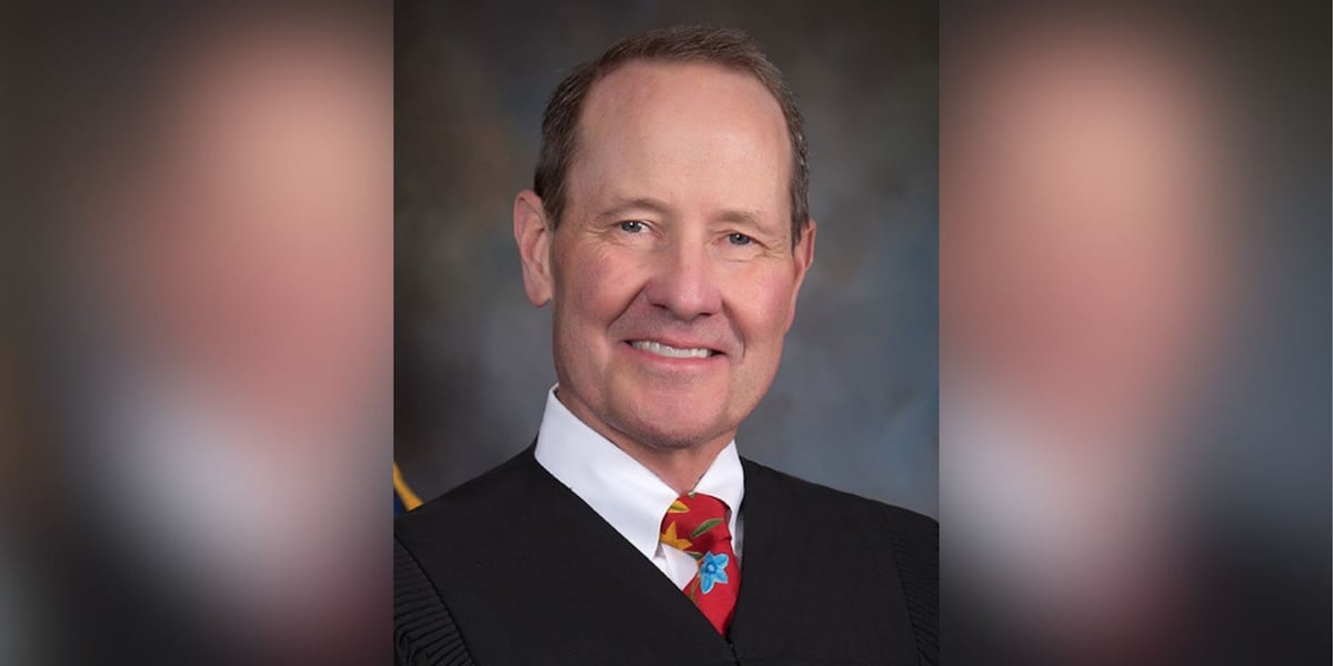 Gov. Kelly orders flags at half-staff following death of Sedgwick County judge