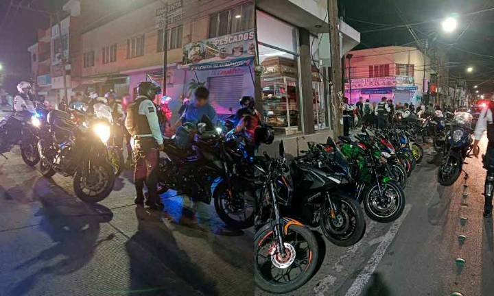 OPERATIVO NOCTURNO SORPRESA; ASEGURAN 40 MOTOCICLETAS EN LEÓN