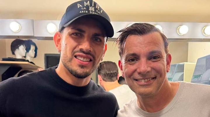 Leandro Paredes visitó a Martín Bossi: el video del divertido encuentro en el teatro