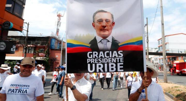 Comienza una batalla: Defensa de Álvaro Uribe radicó apelación para tumbar la condena de 12 años