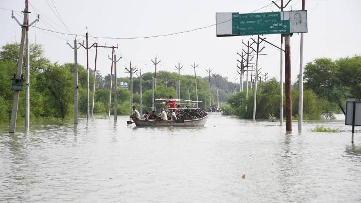 Las inundaciones en la India dejan al menos 46 muertos en Cachemira