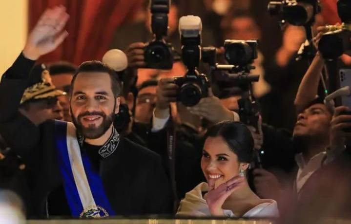 El Salvador elimina el límite de la reelección presidencial