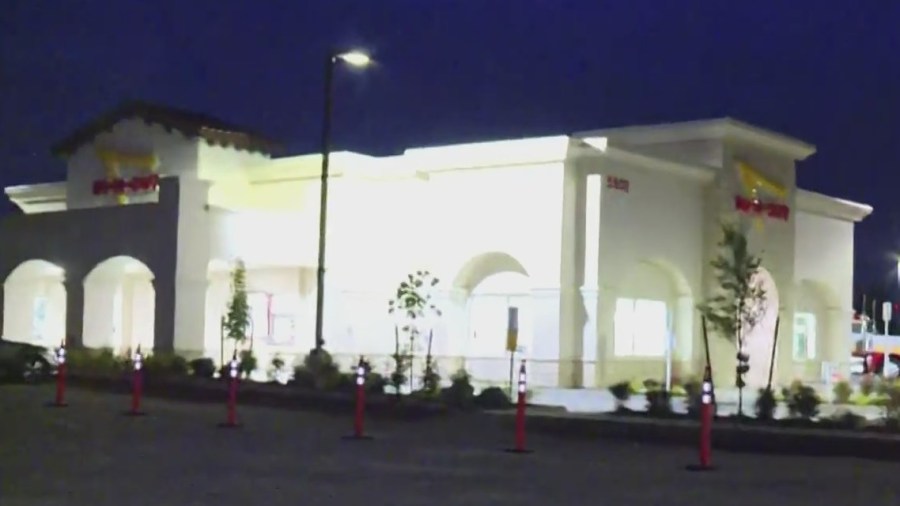 In-N-Out Burger opens their first Washington restaurant