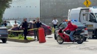 Conductor muere al impactarse contra un camellón en Metepec