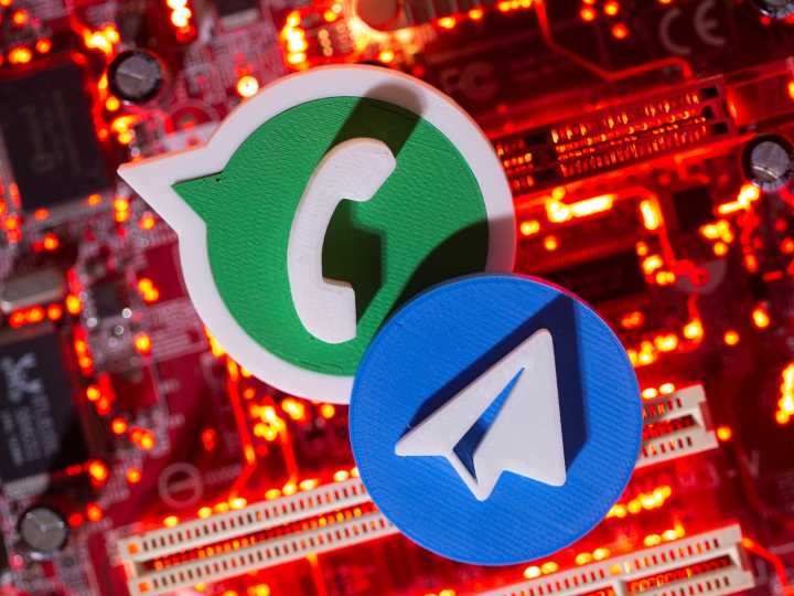 Russia restricts calls on WhatsApp, Telegram as internet control tightens