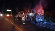 Incendio de autobús en La Campana moviliza a cuerpos de auxilio en Culiacán