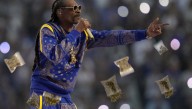 Unfortunate Wardrobe Malfunction Causes 7 Bags Of Weed To Fall Out Of Snoop Dogg's Costume