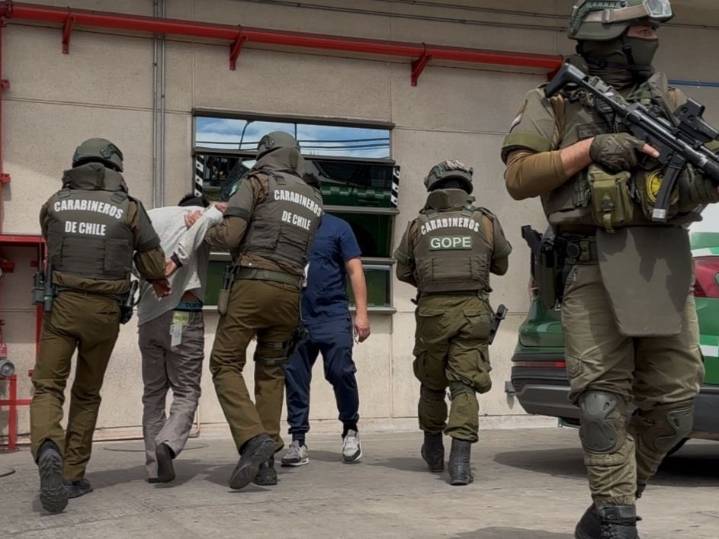 Fuga de película en Arica: Reo roba arma a gendarme, huye del hospital y es recapturado en horas