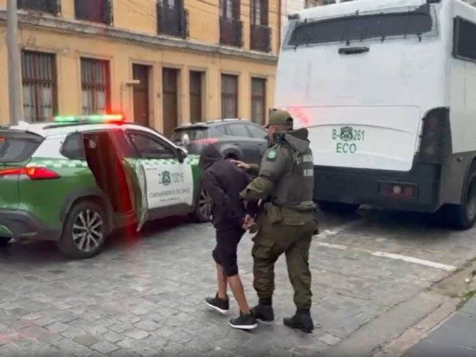 Detienen a cuatro presuntos integrantes de «La Jauría»: estarían implicados en robos cometidos en Valparaíso y Viña del Mar