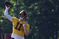 Vikings sign former Bison QB Carson Wentz