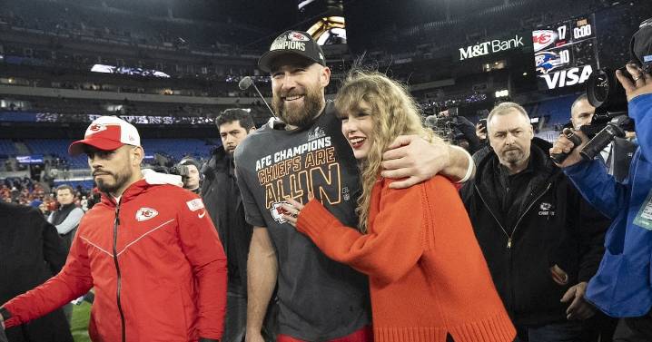 Taylor Swift engaged: Engagement ring designed by Kindred Lubeck