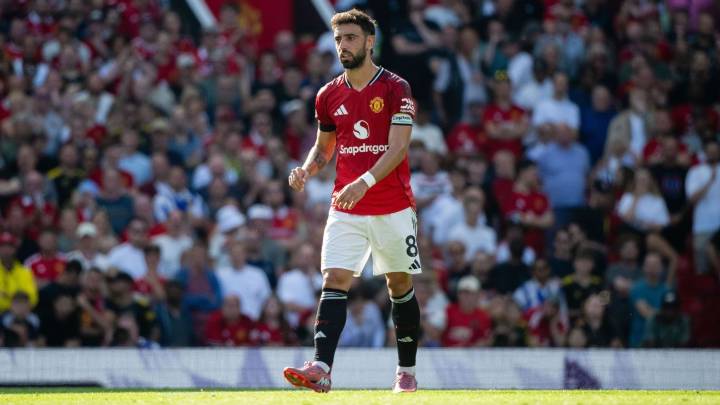 Transfer rumors, news:  Man Utd's Bruno wanted by Al Ittihad