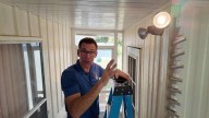 Adjust the settings on your motion detection light in 3 steps. Here’s how