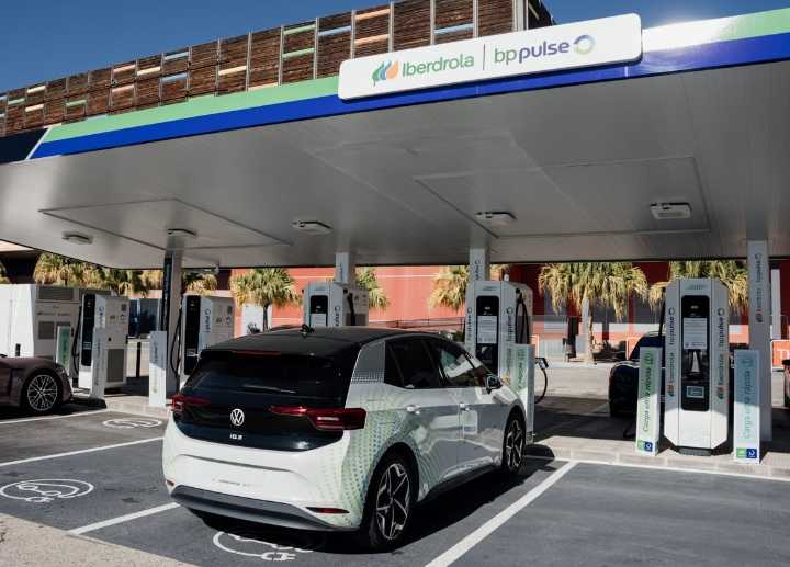 Sostenibilidad | Iberdrola supera los 100 puntos de recarga para vehículos eléctricos en la Región de Murcia