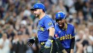 Raleigh's clutch HR gives Seattle Mariners 3