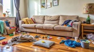 Qué significa que una persona no limpie la casa con frecuencia, según la psicología