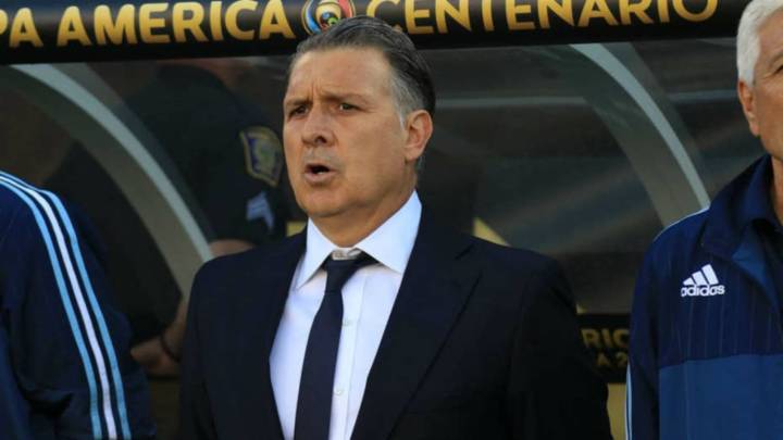 Aníbal Mosa confirma conversaciones con Gerardo “Tata” Martino para dirigir a Colo Colo