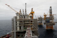 Precios del petróleo suben tras amenaza de Trump a Putin