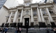 Nueva norma para contener el dólar: el BCRA limitó los movimientos de los bancos en un día de grandes vencimientos de futuros