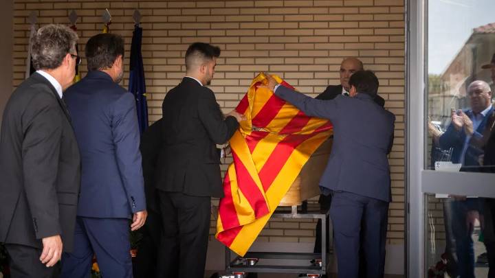 Aragón despide a su expresidente Javier Lambán en una ceremonia íntima y civil
