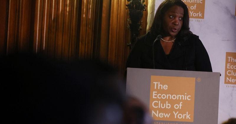 Trump calls on Fed Governor Cook to resign