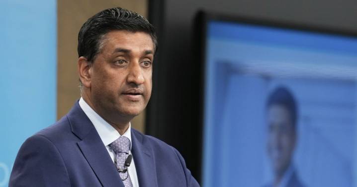 Rep. Ro Khanna says Trump is following Nixon's playbook to 'interfere' with the Federal Reserve